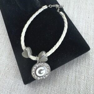 G by GUESS White Braided Bracelet Rhinestone G Logo Heart Charm Y2K